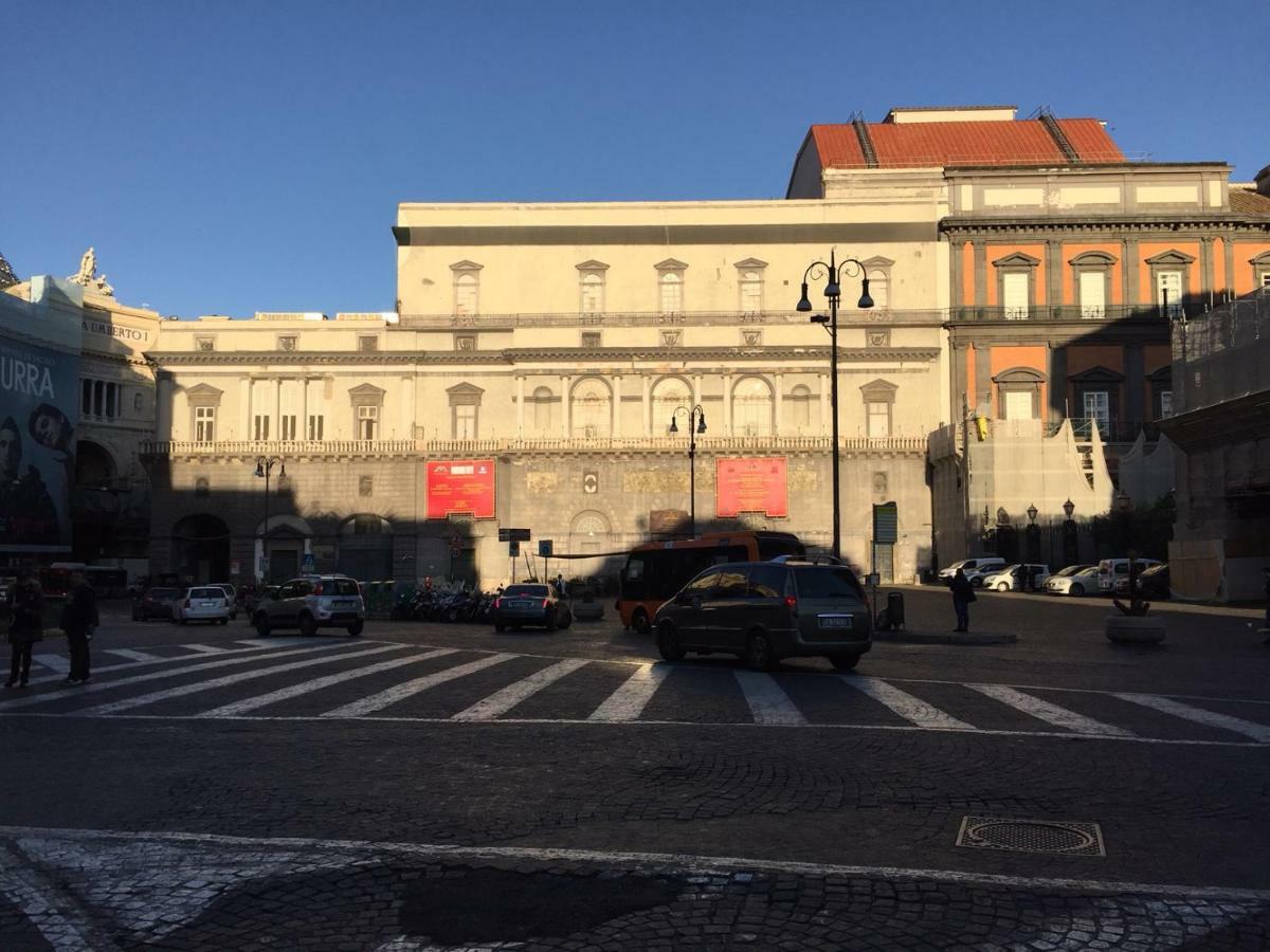 Appartamentino 116 Via Chiaia Napoli Eksteriør bilde