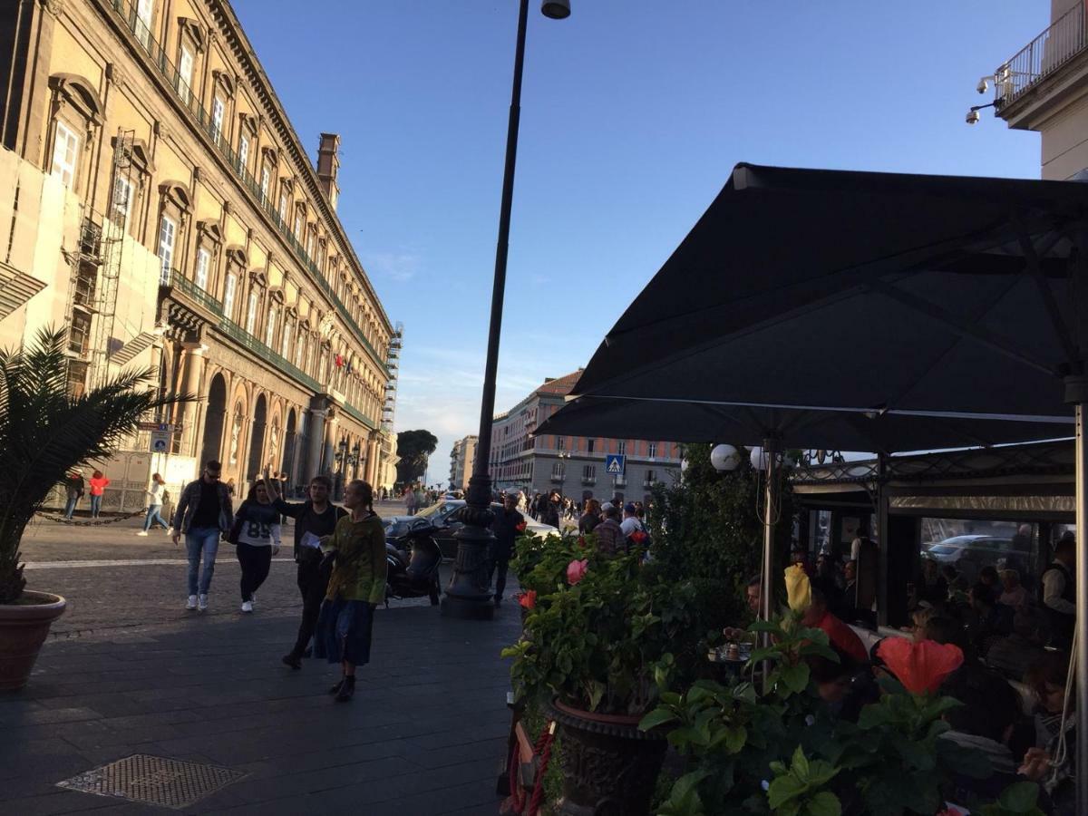 Appartamentino 116 Via Chiaia Napoli Eksteriør bilde